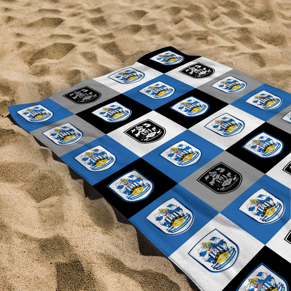 Huddersfield Town Chequered - Personalised Beach Lightweight, Microfibre Towel - 150cm x 75cm - Officially Licenced